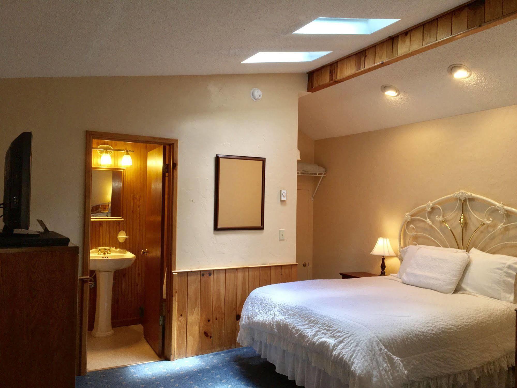 Outpost Inn Highlands Εξωτερικό φωτογραφία