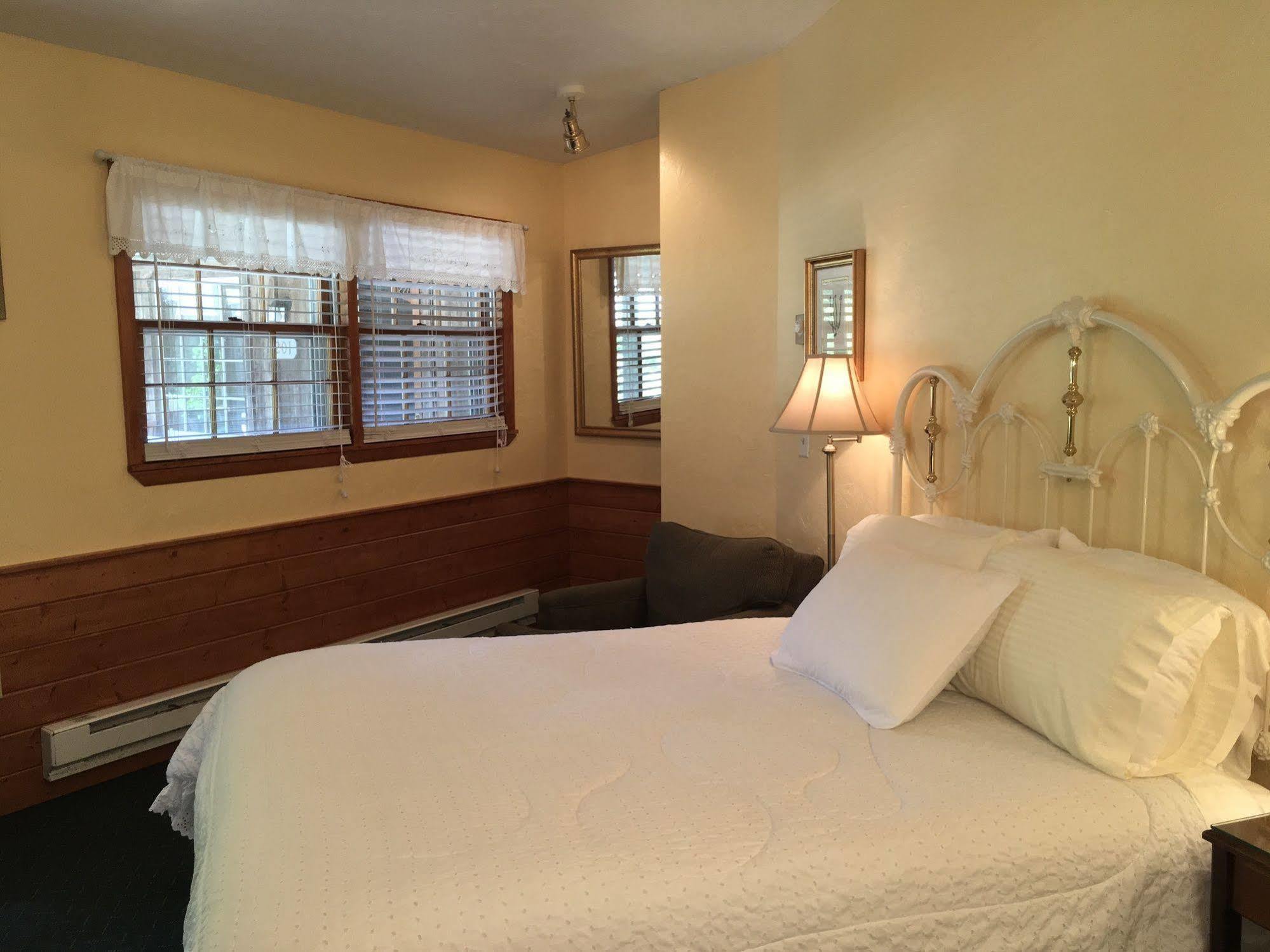 Outpost Inn Highlands Εξωτερικό φωτογραφία